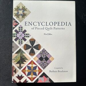 Encyclopedia of Pieced Quilt Patterns Book + Encyclopedia of Appliqué patterns